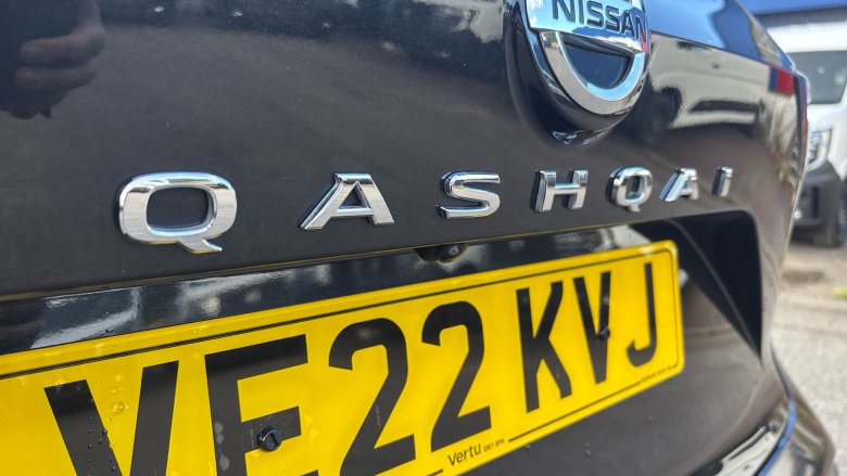 Nissan Qashqai 1.3 DiG-T MH N-Connecta 5dr Petrol Hatchback